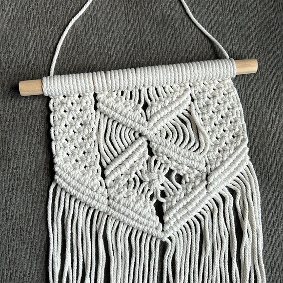 Macrame wall hanging modern tapestry, Wall decoration boho home decor. - Picture 3 of 3